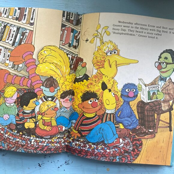 Grover The Sesame Street Book When is Saturday? - Picture 9 of 11